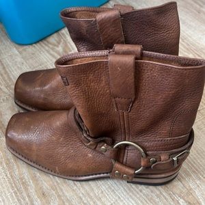 Element Brown Leather Boots
